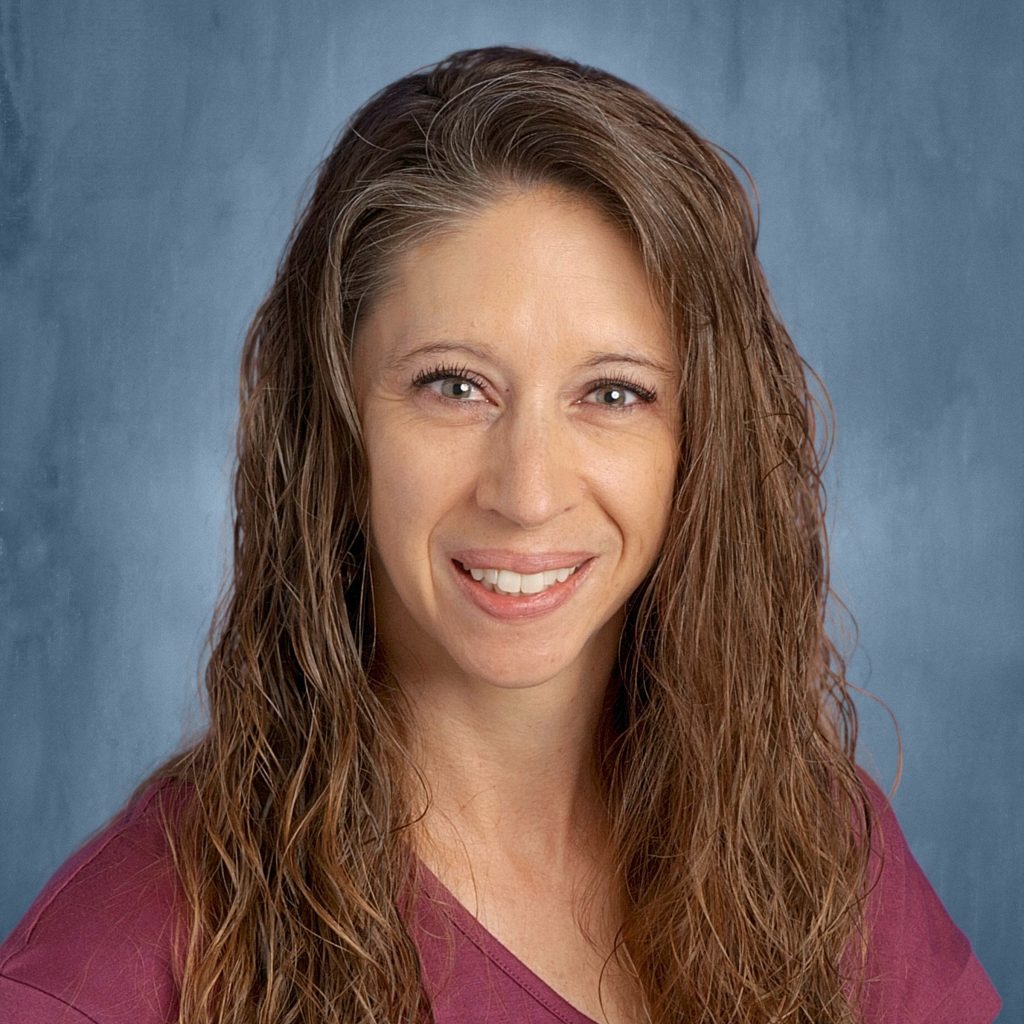 Portrait of Lindsay, a ColoREADo educator training scholarship recipient